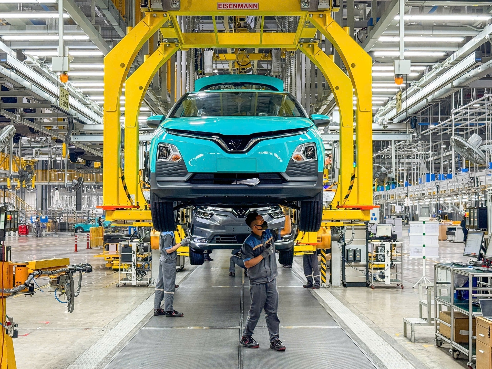 Nhiều tập đoàn quốc tế gọi VinFast là 'điều thần kỳ' của Việt Nam, Phó Chủ tịch Vingroup lên tiếng Nhiều tập đoàn quốc tế gọi VinFast là 'điều thần kỳ' của Việt Nam, Phó Chủ tịch Vingroup lên tiếng