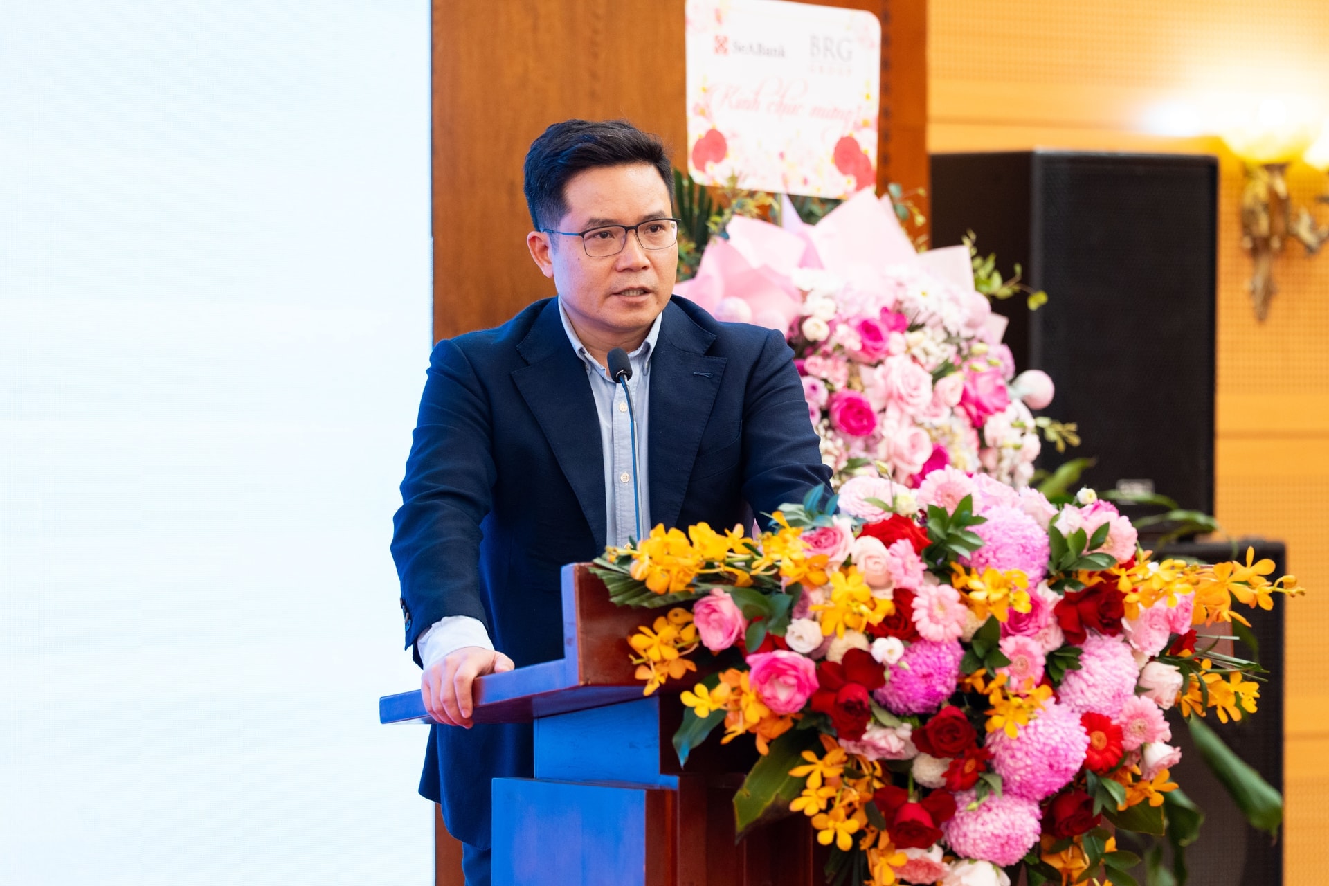 Nhu cầu vốn lớn, dư địa tín dụng hẹp dần: Chủ tịch FiinGroup nêu 3 áp lực với doanh nghiệp Việt Nhu cầu vốn lớn, dư địa tín dụng hẹp dần: Chủ tịch FiinGroup nêu 3 áp lực với doanh nghiệp Việt