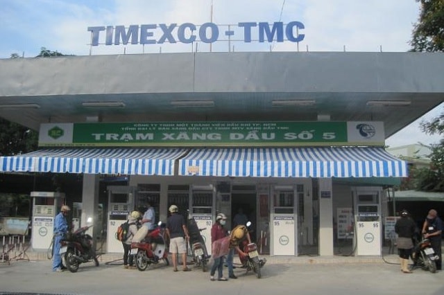 ‘Ông lớn’ xăng dầu doanh thu nghìn tỷ thừa nhận đang chịu sức ép từ chính sách chuyển đổi xe điện của Nhà nước ‘Ông lớn’ xăng dầu doanh thu nghìn tỷ thừa nhận đang chịu sức ép từ chính sách chuyển đổi xe điện của Nhà nước