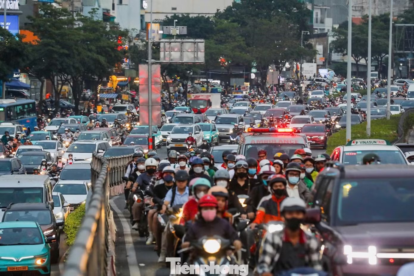 Lộ trình kiểm soát khí thải và tương lai xe máy: Cần những bước đi thấu sát tâm tư người dân - Ảnh 1.