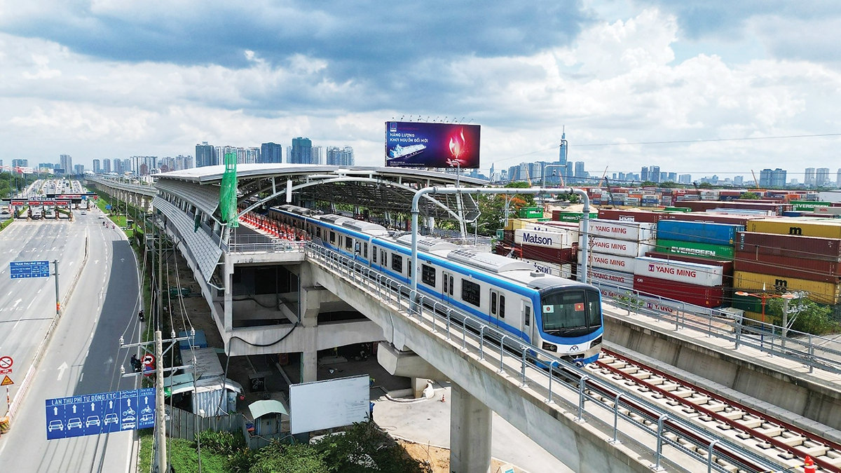 Siêu dự án hơn 60.000 tỷ kéo dài tuyến metro nối đến sân bay lớn nhất Việt Nam bước vào giai đoạn then chốt- Ảnh 1. Siêu dự án hơn 60.000 tỷ kéo dài tuyến metro nối đến sân bay lớn nhất Việt Nam bước vào giai đoạn then chốt- Ảnh 1.