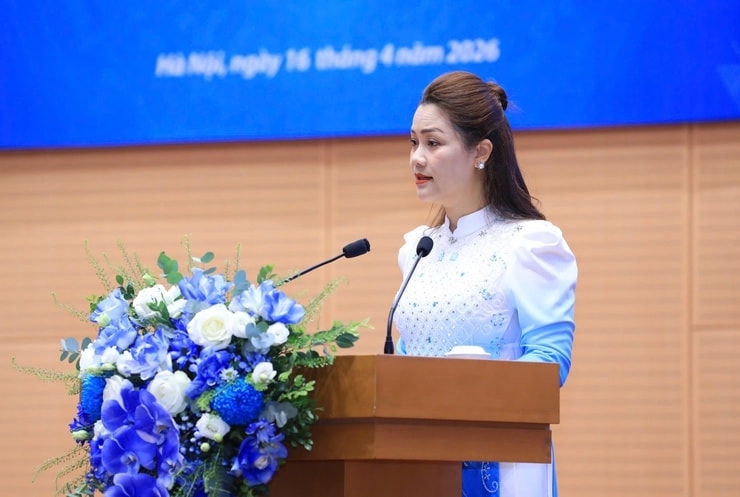 Được gặp Chủ tịch UBND TP. Hà Nội, đại diện 11.000 doanh nghiệp nêu loạt vướng mắc cần phải giải quyết Được gặp Chủ tịch UBND TP. Hà Nội, đại diện 11.000 doanh nghiệp nêu loạt vướng mắc cần phải giải quyết