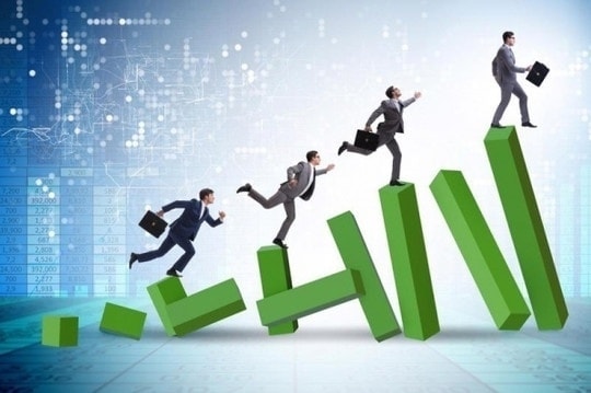 Một phút nắm trọn thị trường trước giờ giao dịch phiên 16/4: Chứng khoán Mỹ lập đỉnh lịch sử, FTSE Russell làm việc với UBCKNN về nâng hạng