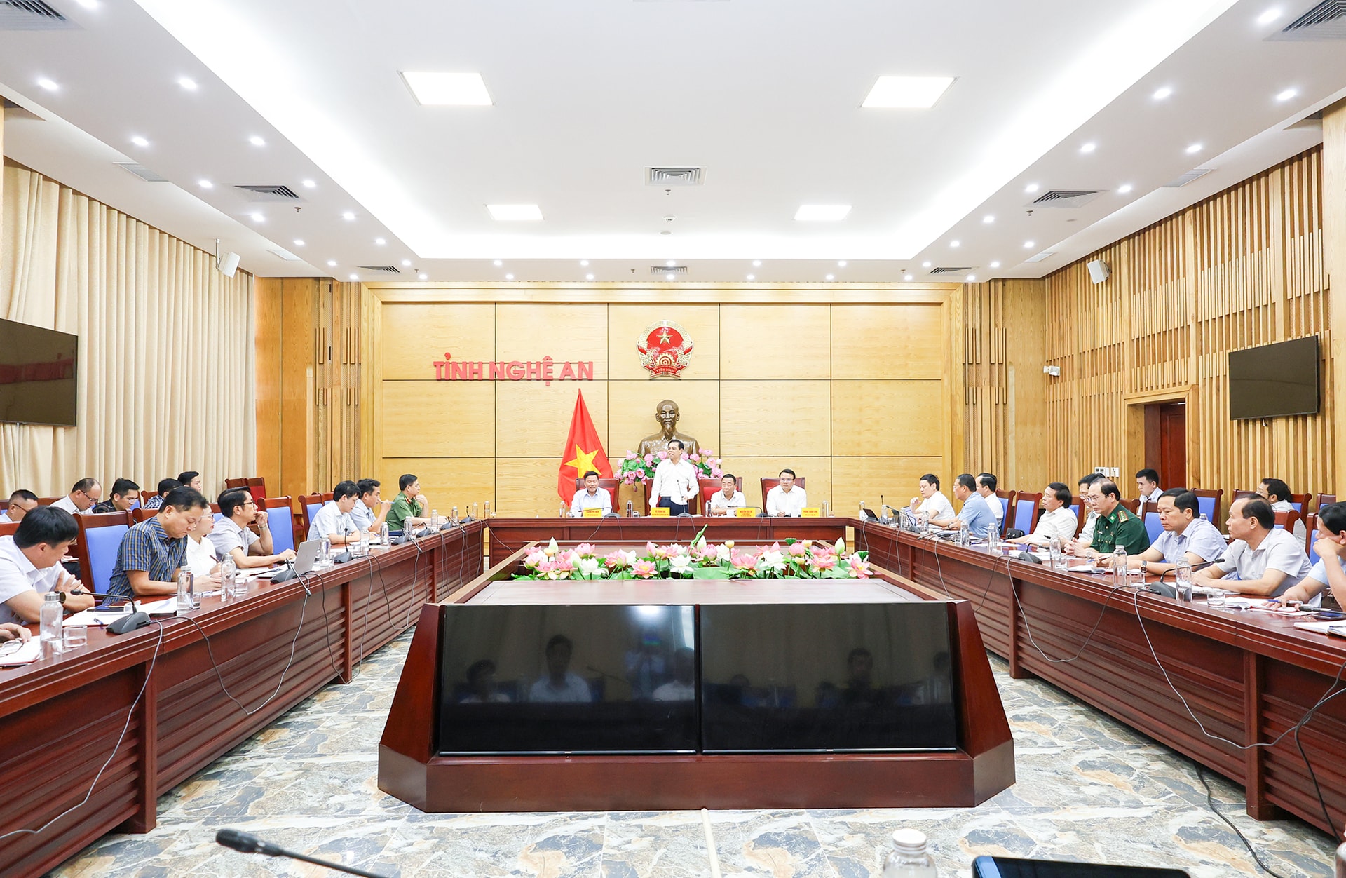 Hình ảnh tại buổi làm việc. Nguồn ảnh: UBND tỉnh Nghệ An