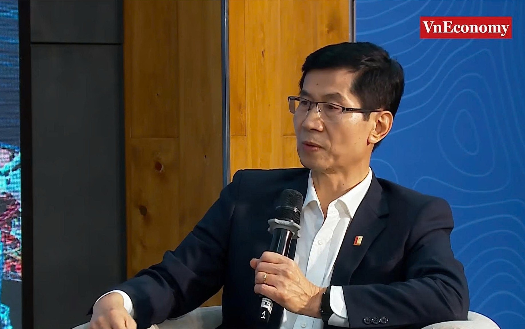 Chuyên gia lý giải vì sao giá xăng dầu lại là 'huyết mạch' khiến mọi mặt hàng tăng giá