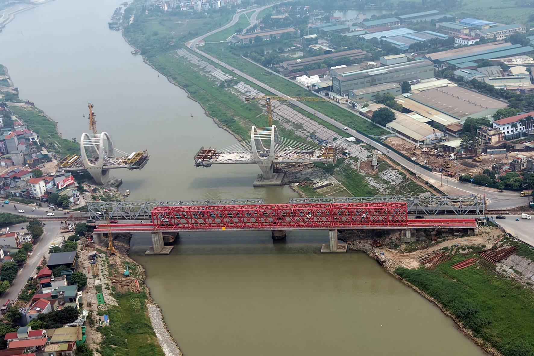 Dự án 1.800 tỷ thay thế cây cầu hơn 100 năm tuổi dần lộ diện, phải xây dựng hoàn thiện trong năm nay- Ảnh 2. Dự án 1.800 tỷ thay thế cây cầu hơn 100 năm tuổi dần lộ diện, phải xây dựng hoàn thiện trong năm nay- Ảnh 2.