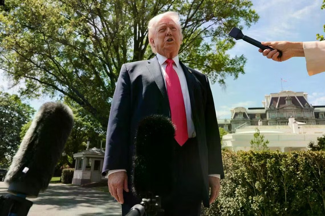 Tổng thống Mỹ Donald Trump. (Ảnh: Reuters) Tổng thống Mỹ Trump đưa ra tuyên bố quan trọng về uranium làm giàu của Iran - Ảnh 1.