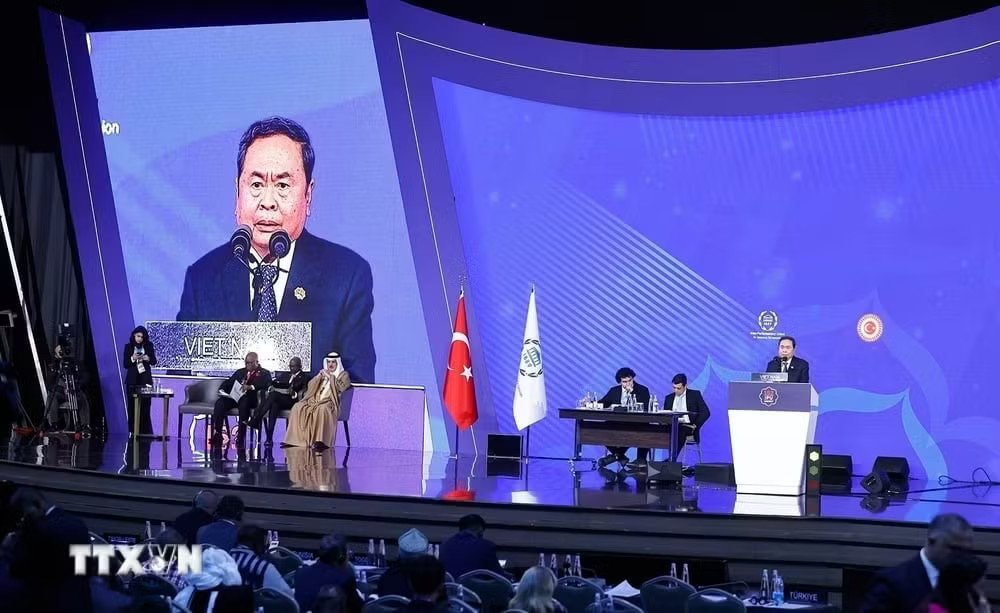 Chủ tịch Quốc hội Trần Thanh Mẫn phát biểu tại Phiên thảo luận chung về chủ đề “Nuôi dưỡng hy vọng, bảo đảm hòa bình và bảo vệ công lý cho các thế hệ tương lai.” (Ảnh: Doãn Tấn/TTXVN) Chủ tịch Quốc hội Trần Thanh Mẫn có bài phát biểu quan trọng tại IPU-152 - Ảnh 2.