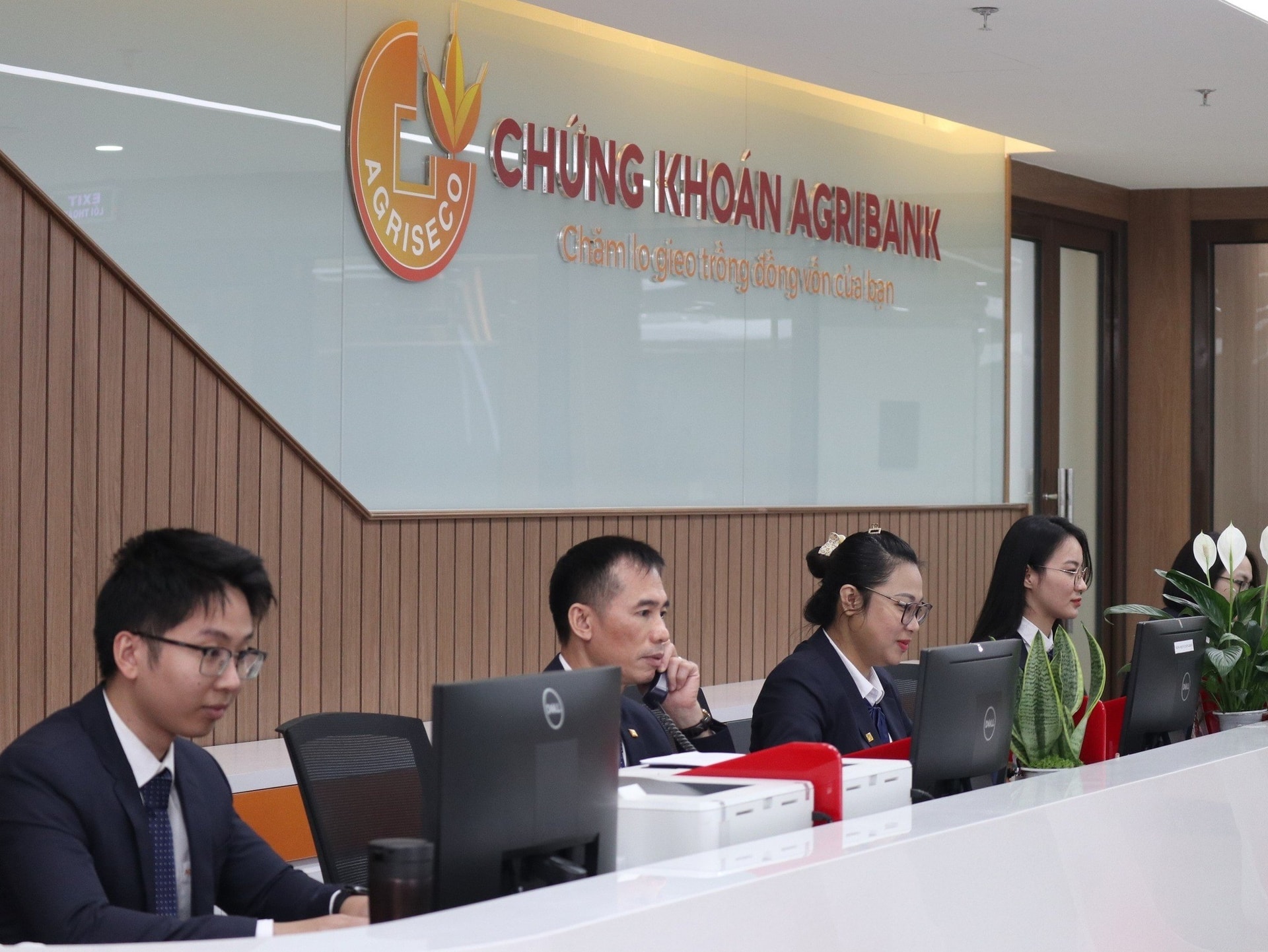 Công ty chứng khoán 26 năm tuổi báo lãi tăng 34%, Tổng Giám đốc vừa nộp đơn từ nhiệm