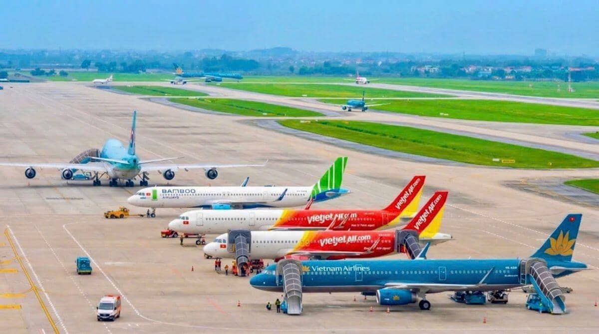 Sốc với giá vé máy bay dịp Giỗ Tổ và lễ 30/4