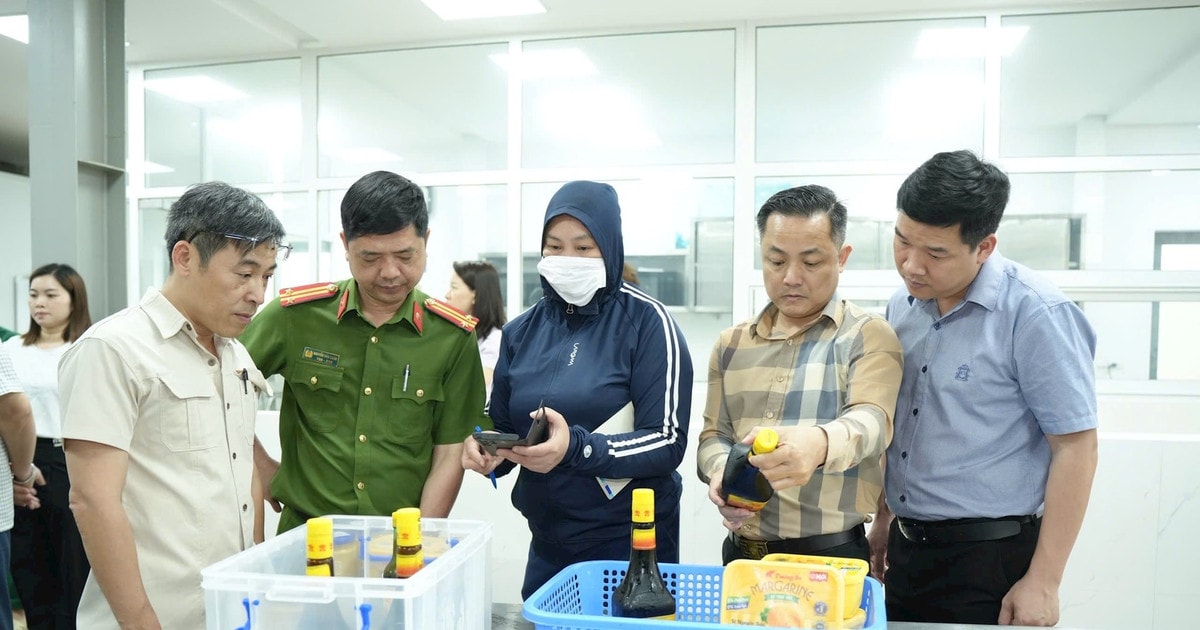 Hà Nội lập 3 đoàn liên ngành kiểm tra đột xuất về an toàn thực phẩm tại 126 xã phường