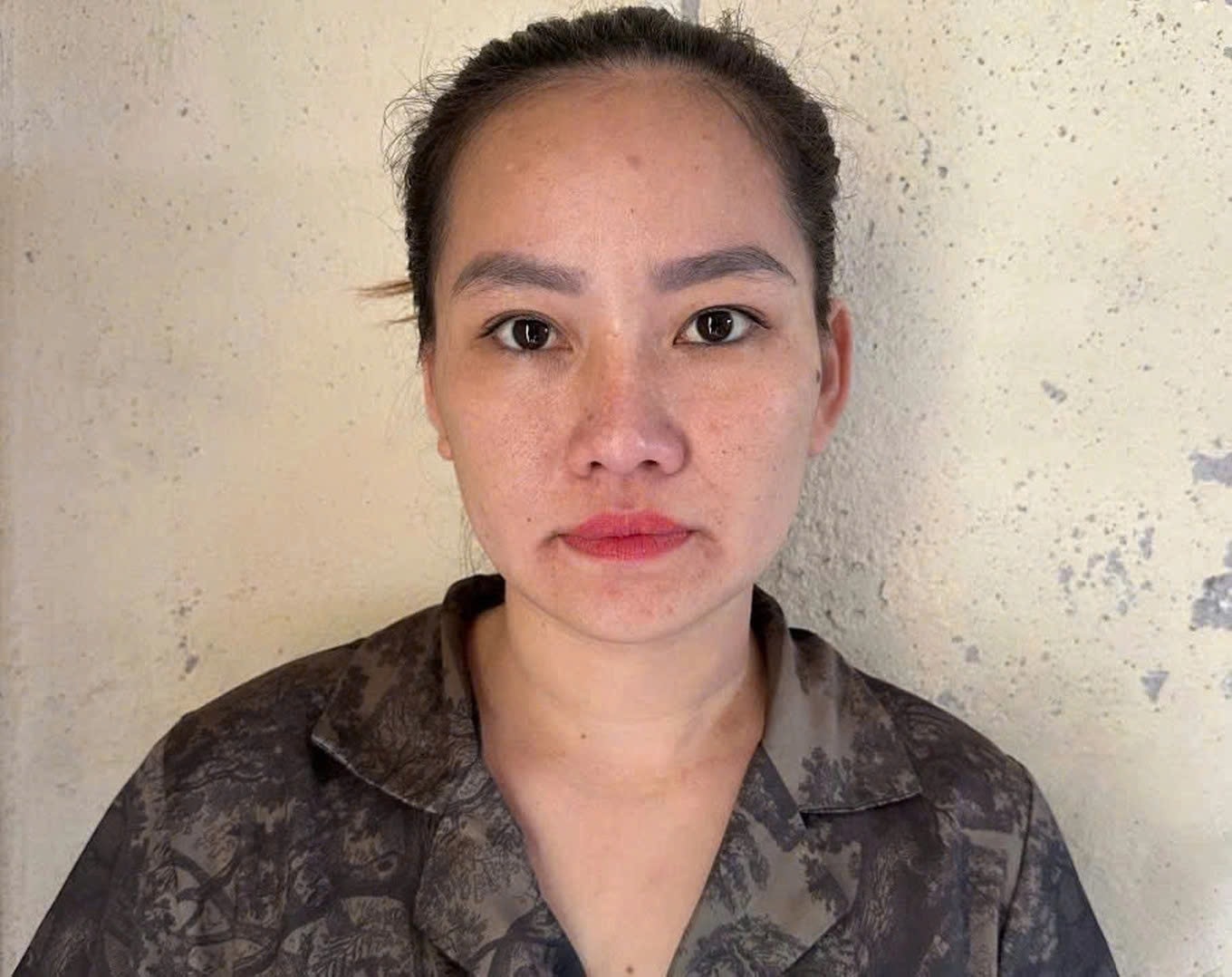 Bắt Nguyễn Thị Thùy, 34 tuổi đang được hoãn thi hành án