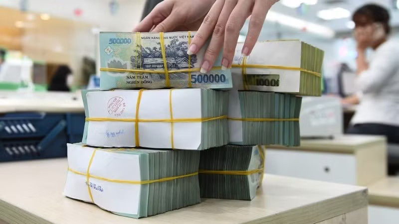 Ngân hàng đang thiếu tiền? - Ảnh 2.