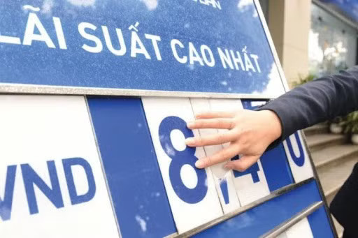 Ngân hàng đang thiếu tiền? - Ảnh 1.