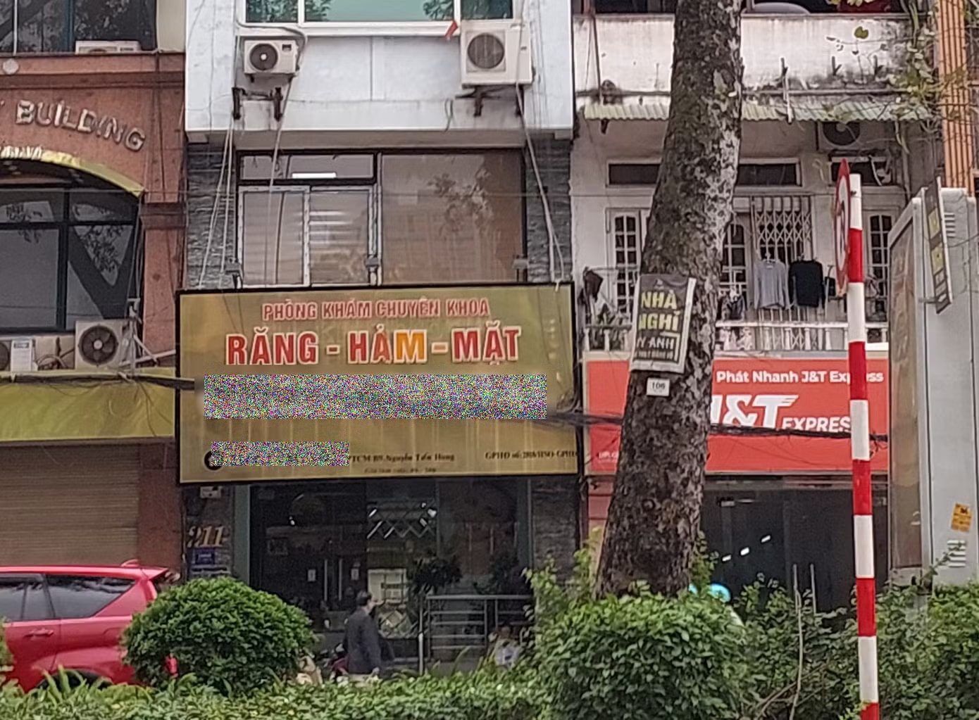 Nha khoa C.D trên đường Giảng Võ, Hà Nội với loạt cách thức hướng bệnh nhân làm răng sứ Góc khuất phòng khám nha khoa: Vạch chiêu moi tiền làm răng sứ - Ảnh 1.