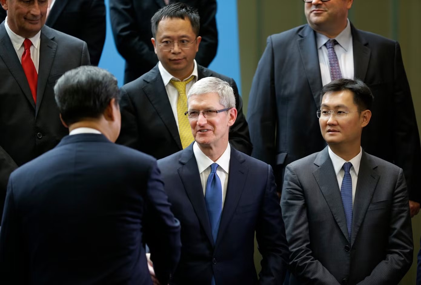 Hé lộ về người thay thế Tim Cook ở Apple - Ảnh 1.