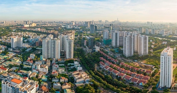 Giá nhà cao gấp 30 lần thu nhập: Đề xuất đánh thuế nhà đất bỏ hoang và siết đầu cơ bất động sản