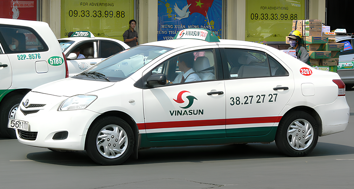 Từ 17.000 nhân sự giờ chỉ còn 1.400 người, taxi Vinasun tìm cách chống đỡ trong cuộc đua với Grab, Green SM