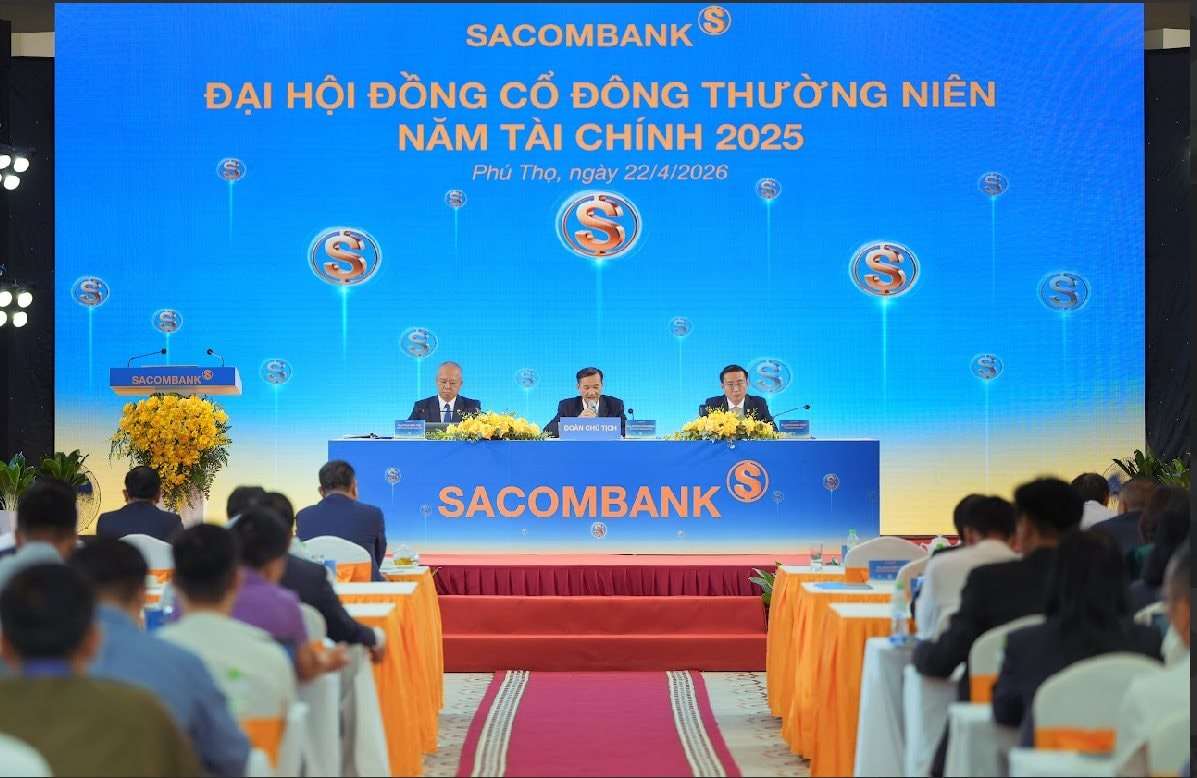 [Live] ĐHĐCĐ SACOMBANK: Hé lộ thời gian xử lý khối cổ phần 32,5% của nhóm ông Trầm Bê