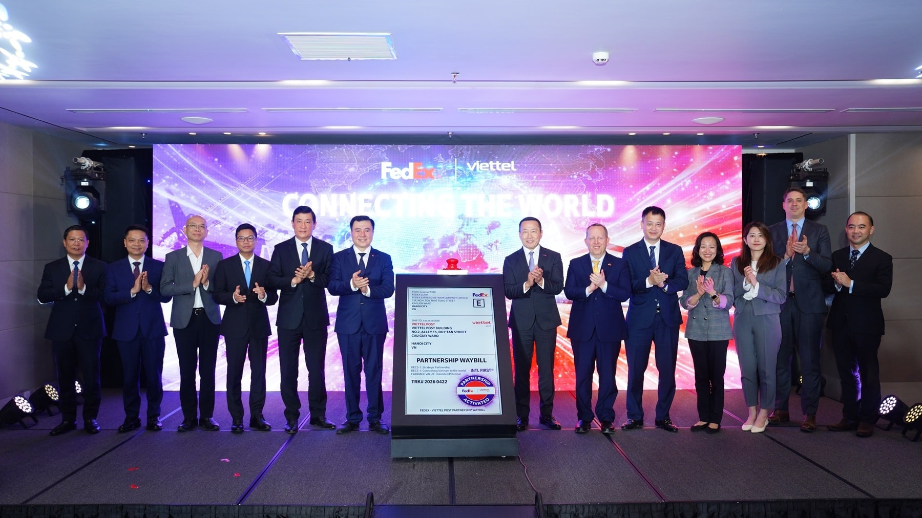 Viettel Post bắt tay đối tác Mỹ thuộc Top đầu thế giới, mở cánh cửa cho logistics Việt vào thị trường nghìn tỷ USD - Ảnh 1.