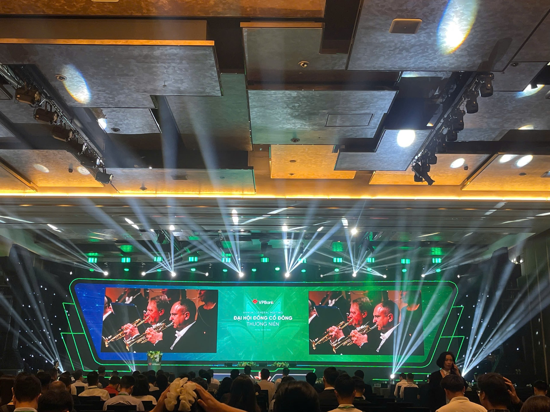 [Live] ĐHĐCĐ VPBank: Kế hoạch lợi nhuận hơn 41.000 tỷ đồng, tăng vốn điều lệ dẫn đầu hệ thống ngân hàng