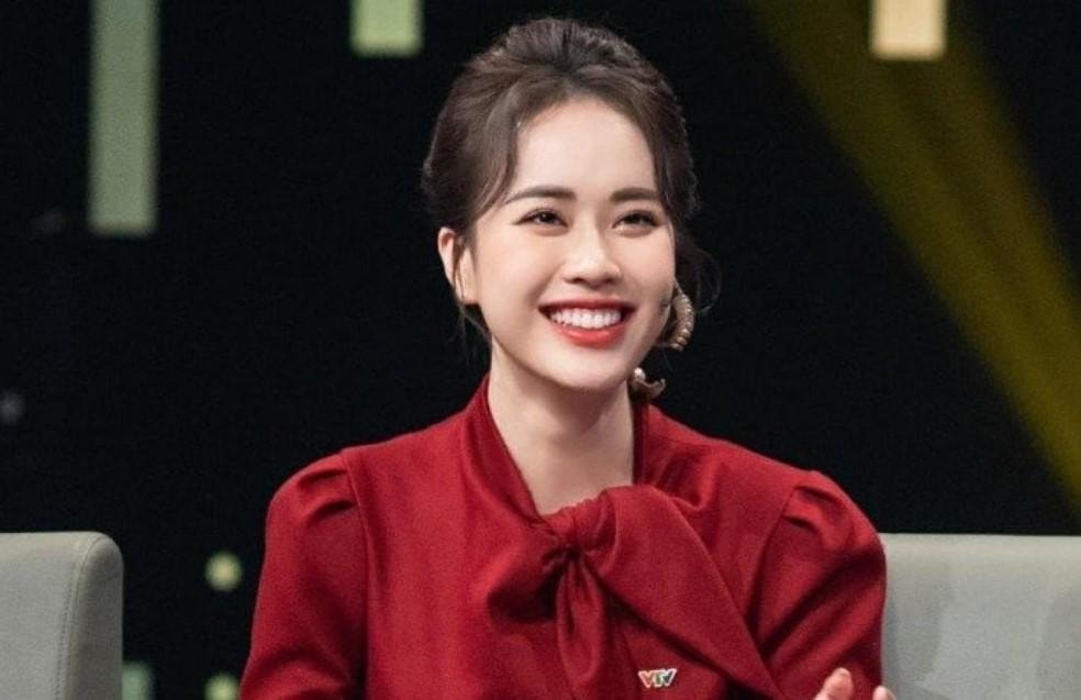 'MC xinh đẹp nhất nhì VTV' có chồng là Tiến sĩ, hạnh phúc, viên mãn trong ngôi nhà 9 tầng được ví như 'cung điện'