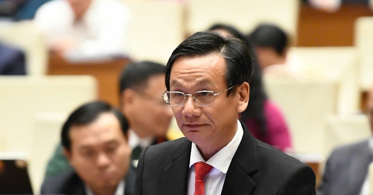 Ưu đãi thuế ô tô điện, cảnh báo rủi ro ô nhiễm môi trường từ pin thải