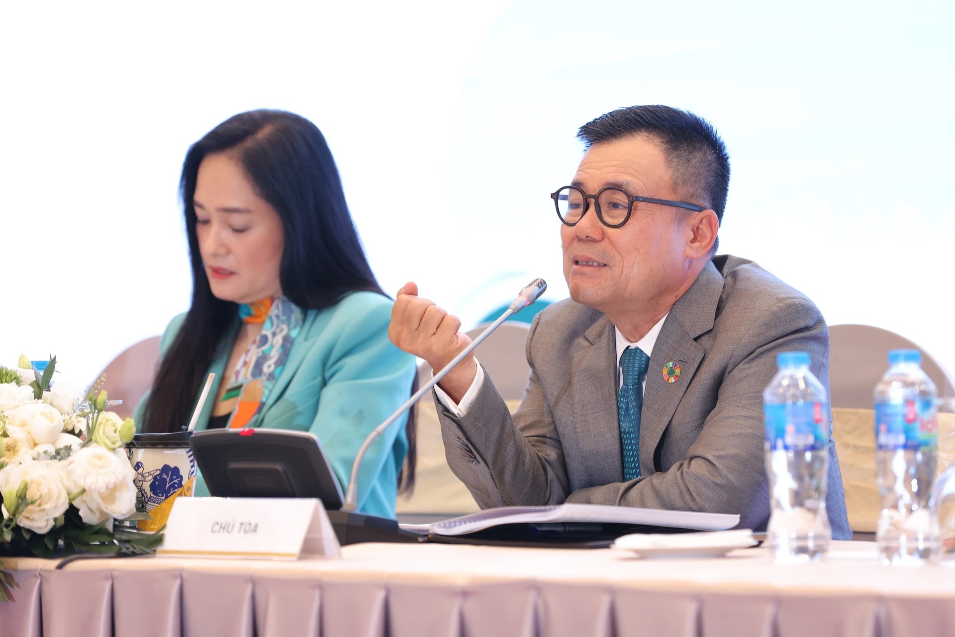 Ông Nguyễn Duy Hưng: 'Tôi giống anh Long (HPG), không khuyên ai mua thêm cổ phiếu, không tạo sóng để tham gia' - Ảnh 1.