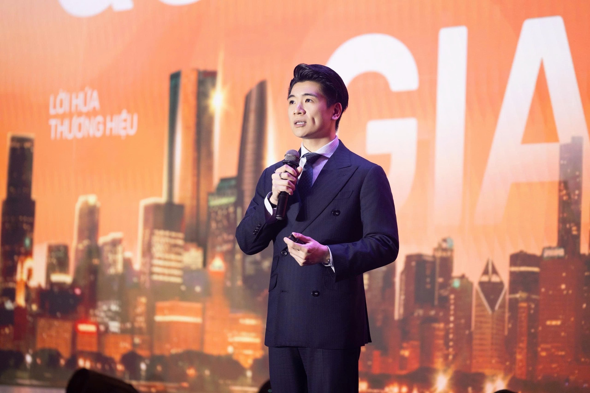 Một kỷ lục vừa xác lập tại ĐHĐCĐ ngân hàng Top 5 TMCP tư nhân Việt Nam - Ảnh 3.