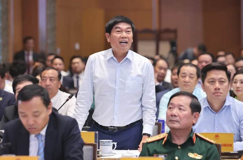 Nhắm đến 3.000km đường sắt, Chủ tịch Trần Đình Long tuyên bố: 'Từ đường ray đổ xuống thì chúng tôi sẽ tham gia'