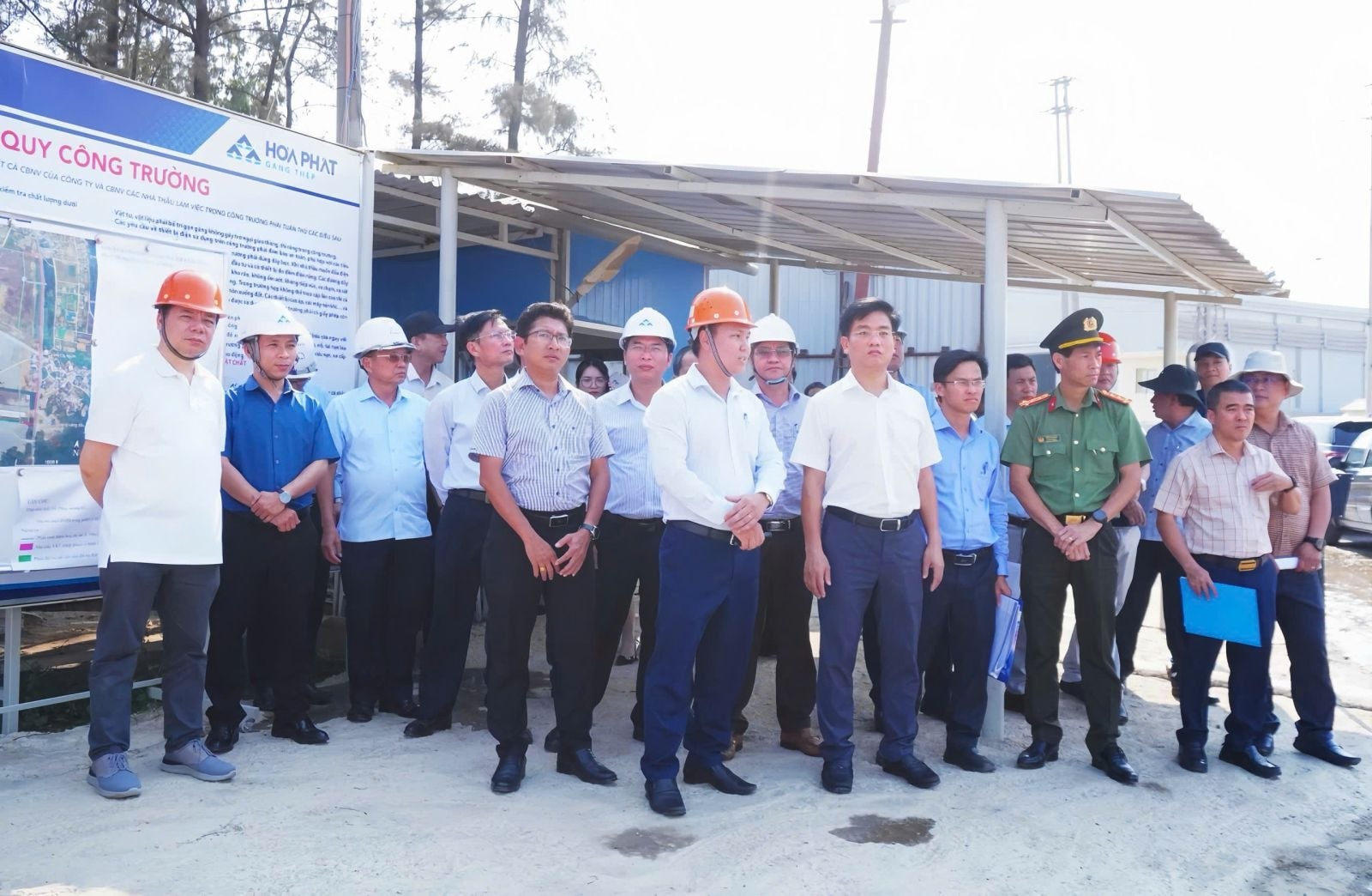 Lãnh đạo tỉnh Quảng Ngãi trực tiếp kiểm tra nhà máy ray thép quy mô 10.000 tỷ đồng của Hoà Phát