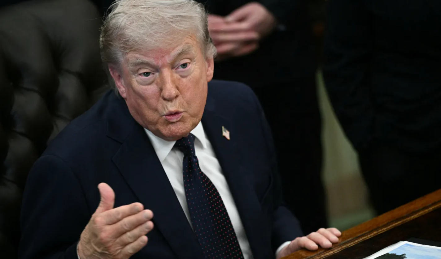 Ông Trump cảnh báo người Mỹ nên chuẩn bị tinh thần cho giá xăng tăng cao