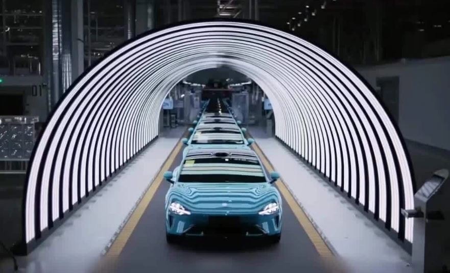 Tiệm cận 60% thị phần, xe điện Trung Quốc tiến đánh 'mặt trận cuối cùng' để xóa sổ xe xăng