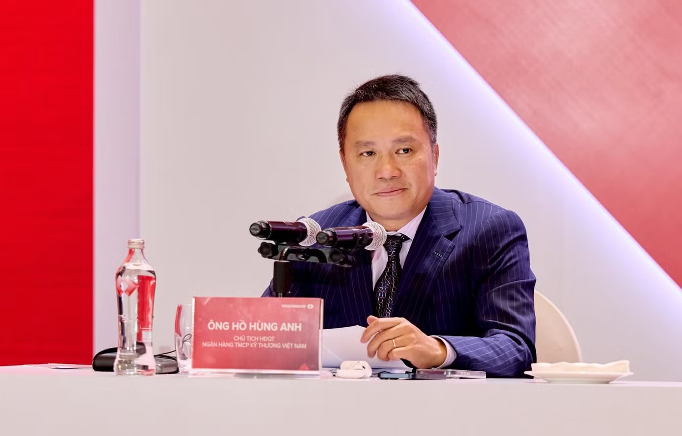 Ông Hồ Hùng Anh - Chủ tịch Techcombank. Tỷ phú Hồ Hùng Anh nói về kiểm soát rủi ro bất động sản - Ảnh 1.
