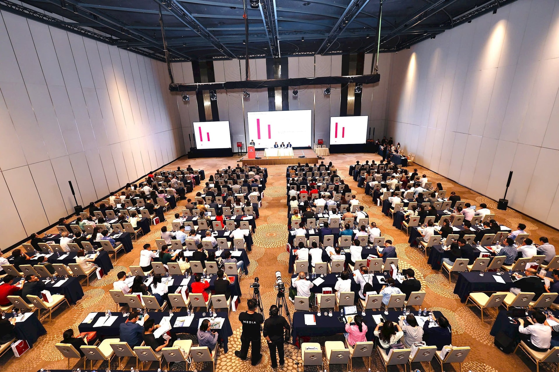 [Live] ĐHĐCĐ Nam Long: Điều chỉnh chính sách bán hàng để match với thị trường, tự tin đạt doanh số 23.400 tỷ đồng