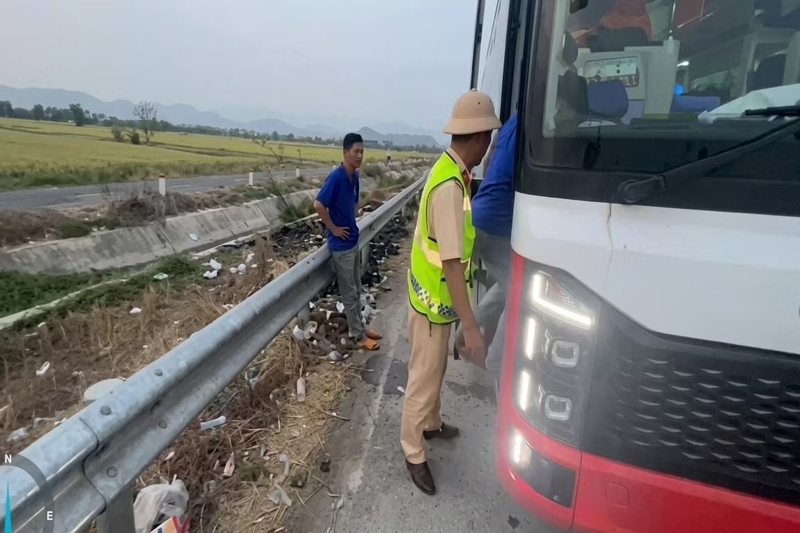 Xử phạt tài xế sinh năm 1990 cùng hợp tác xã dịch vụ vận tải 90 triệu đồng