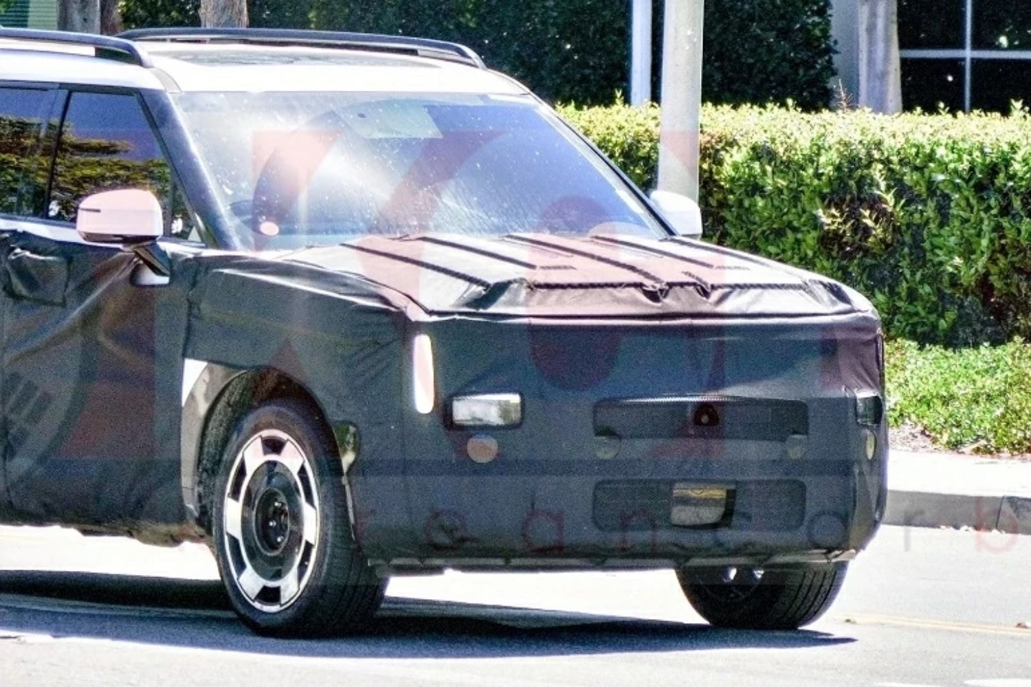 Hyundai Santa Fe EREV lộ diện: Xe thuần điện đổ xăng chạy 900km, dự kiến ra mắt cuối năm nay