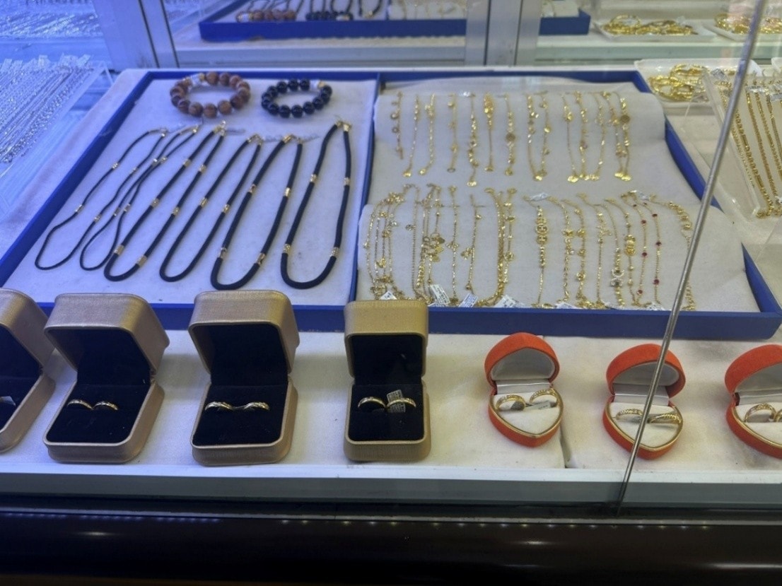 Hàng loạt tiệm vàng TP HCM bị phạt tiền và tịch thu vàng