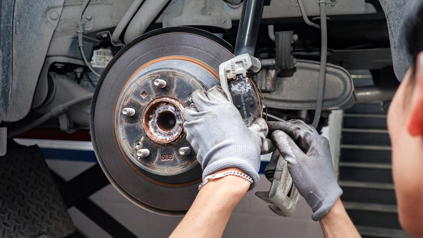 Những bộ phận trên ô tô cần kiểm tra trước khi đi xa dịp lễ - Ảnh 3.