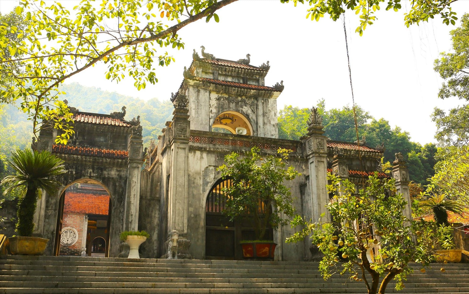 den-ba-trieu-2_1776916366.jpg