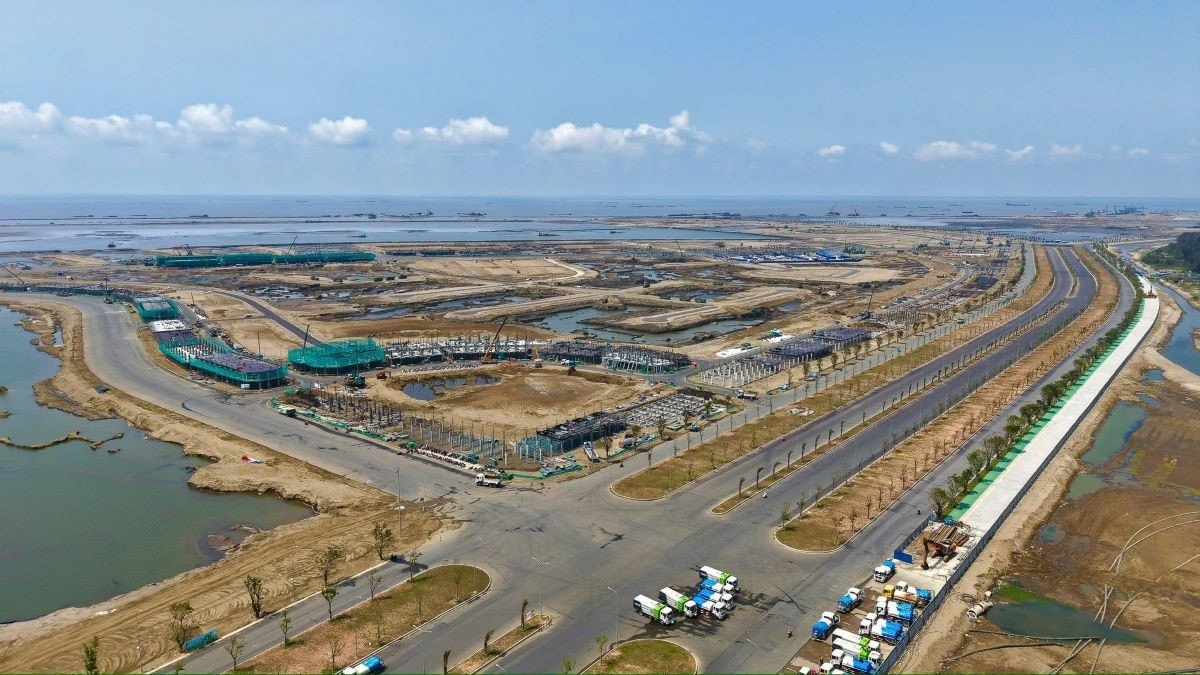 Tín dụng bất động sản vượt 2,2 triệu tỷ đồng, ngân hàng đồng loạt siết cho vay