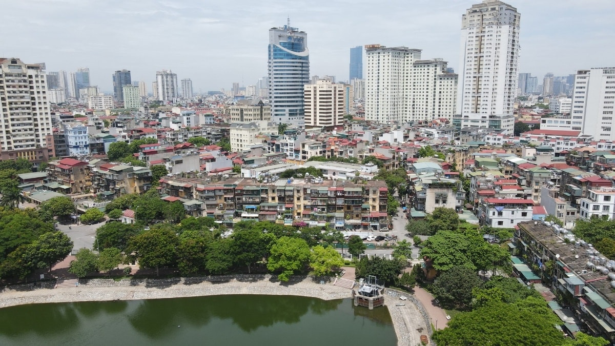 Biệt thự Hà Nội đạt mốc 740 triệu/m2, giá nhà vẫn ‘neo cao’ dù nguồn cung bùng nổ- Ảnh 1. Biệt thự Hà Nội đạt mốc 740 triệu/m2, giá nhà vẫn ‘neo cao’ dù nguồn cung bùng nổ- Ảnh 1.