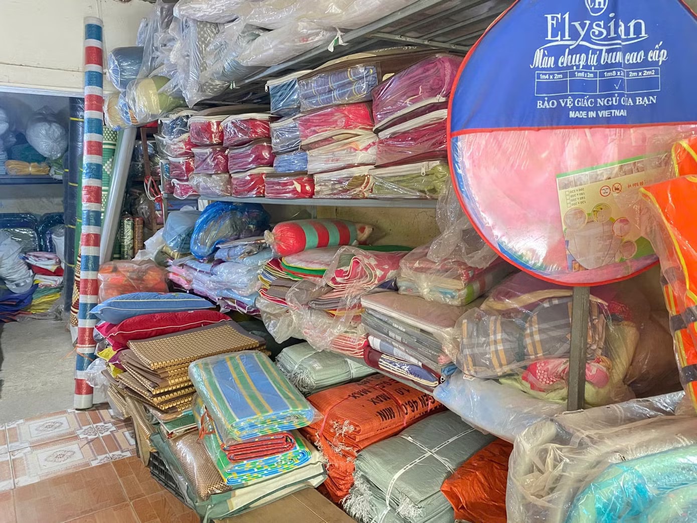 Chính sách thuế chưa theo kịp thực tế: 30% GDP 'mắc kẹt' trong vòng xoáy thủ tục - Ảnh 1.