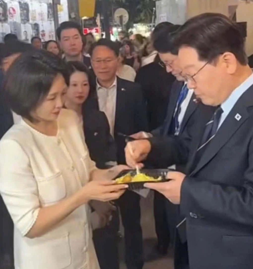 Việt Nam có loại quả ‘nặng mùi’ nhưng lại khiến Tổng thống Hàn Quốc mê mẩn, không ngừng xuýt xoa khen ngon