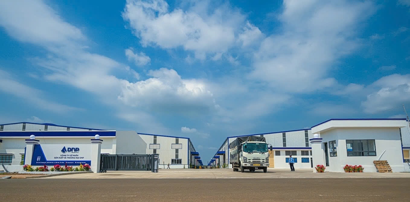 2.Nhà máy sản xuất mới có quy mô 18ha của DNP Holding tại Khu công nghiệp Đất Đỏ, TP. Hồ Chí Minh.