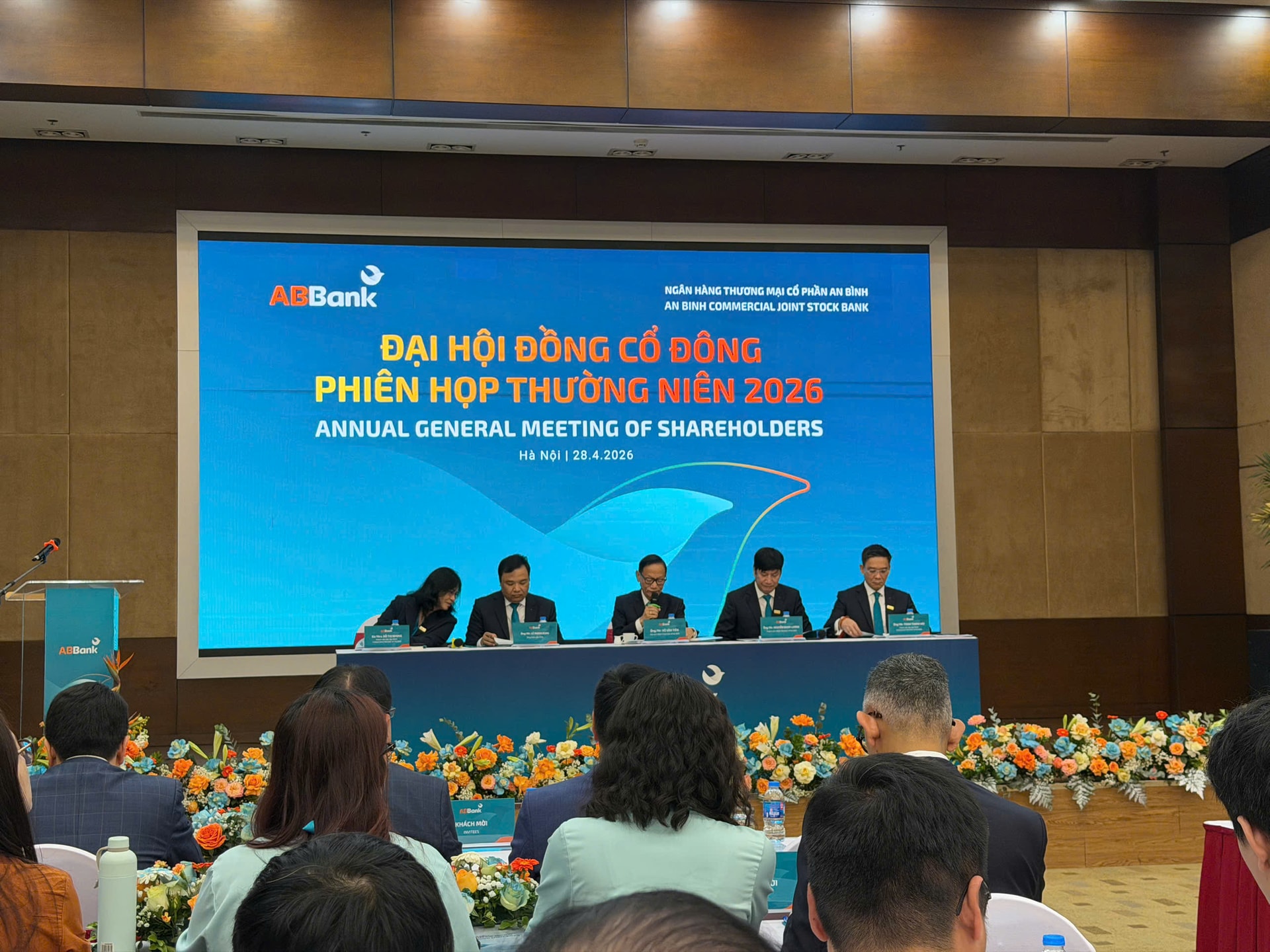 [Live] ĐHĐCĐ ABBank: Mục tiêu lợi nhuận 4.500 tỷ đồng, chuẩn bị niêm yết trên HoSE