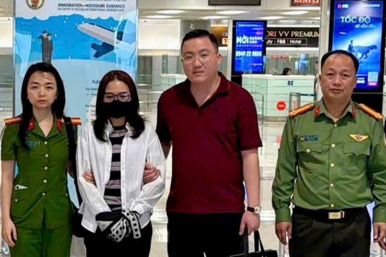 Bắt khẩn cấp ‘cán bộ’ Hà Thị Ban ngay tại sân bay