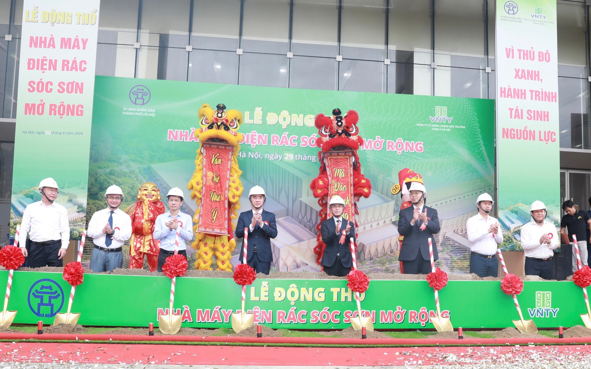 Hình ảnh tại lễ động thổ. Nguồn ảnh: UBND TP. Hà Nội Hình ảnh tại lễ động thổ. Nguồn ảnh: UBND TP. Hà Nội