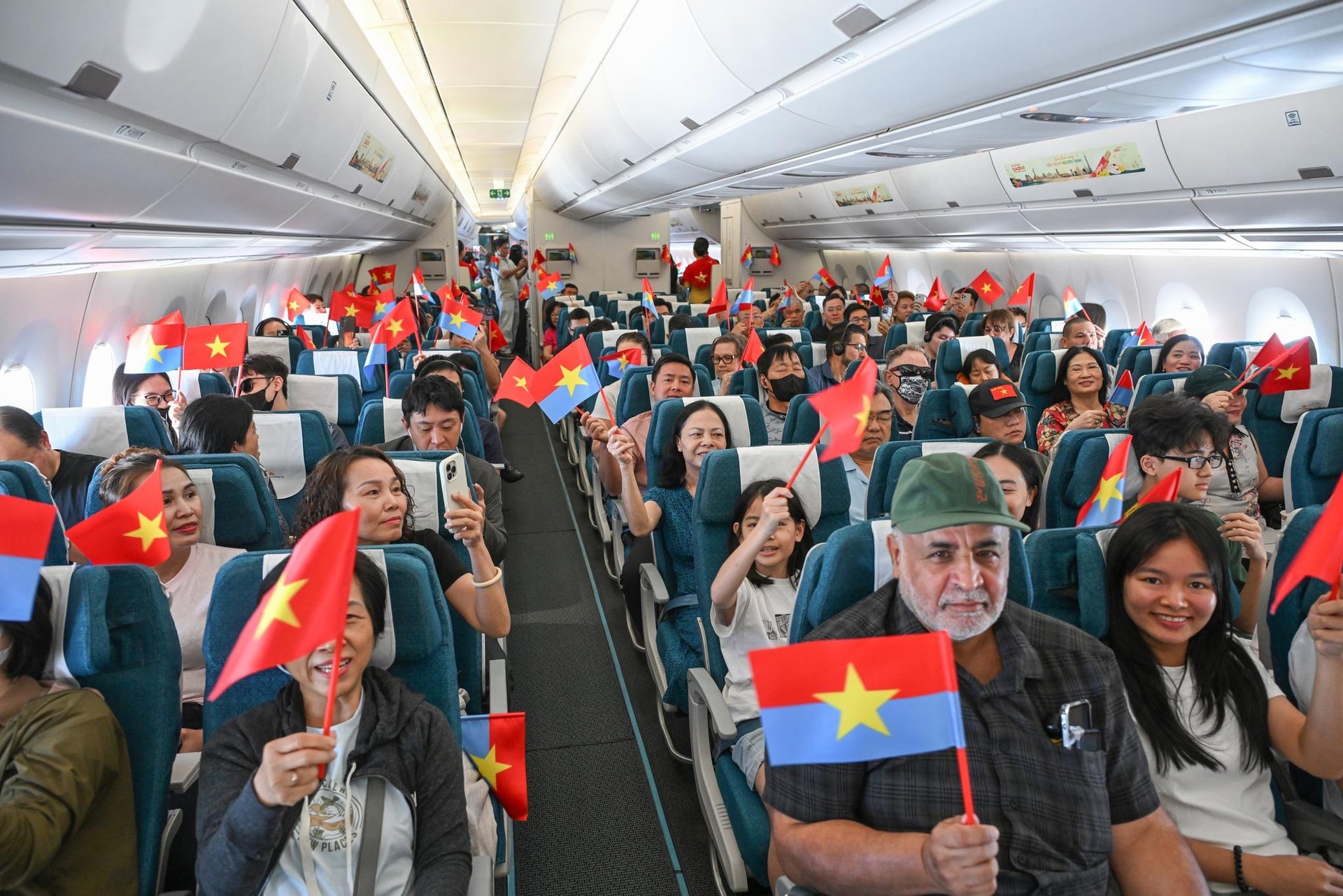 chuyenbaydacbiet1_1777447806.jpg