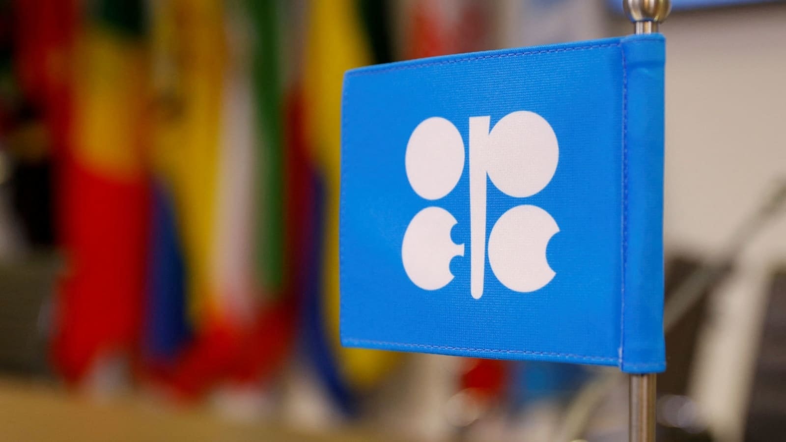Cú sốc UAE rời OPEC: Đòn giáng vào một 'siêu cường châu Á', giá dầu đối mặt nguy cơ giảm sâu?